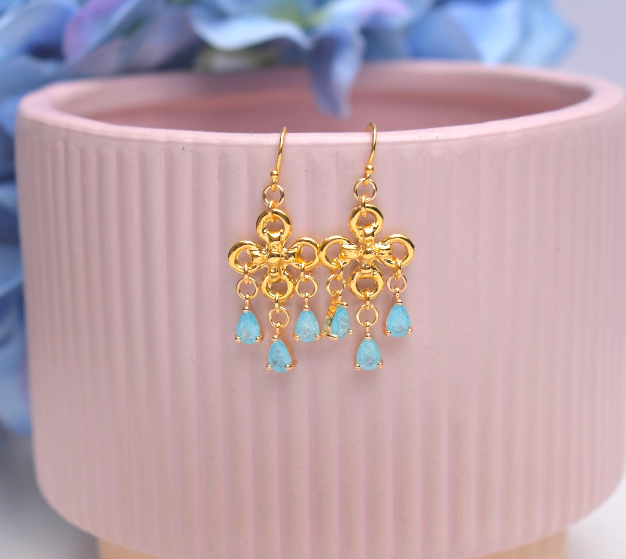 'Bianco' - Gold & azure drop earrings