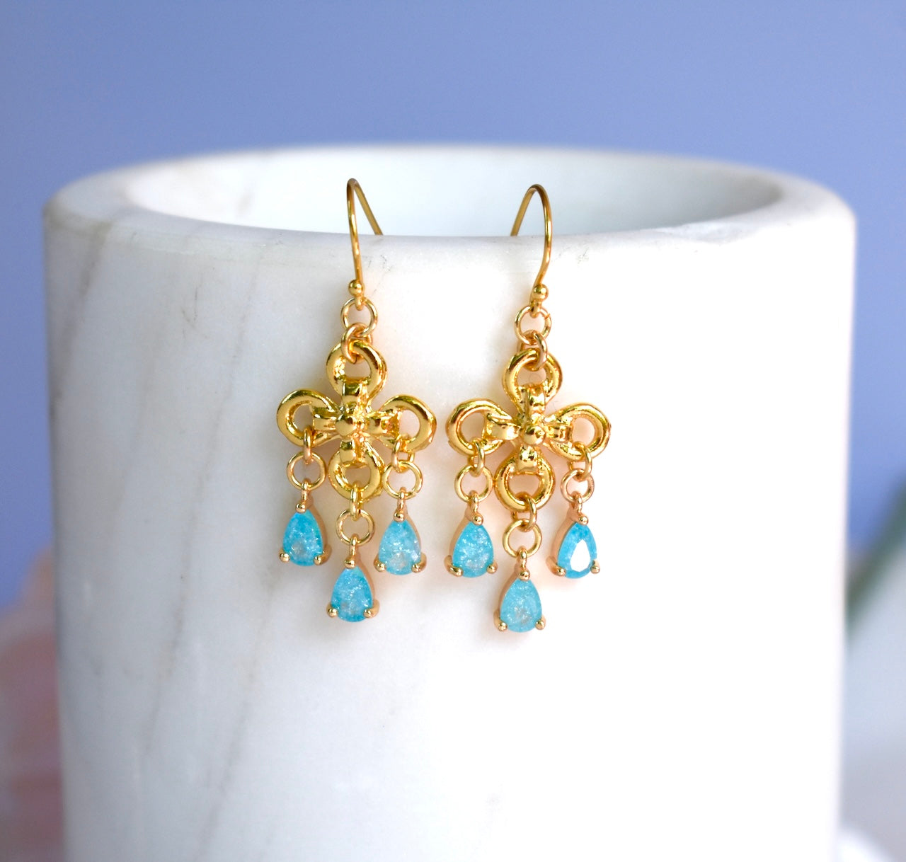 'Bianco' - Gold & azure drop earrings