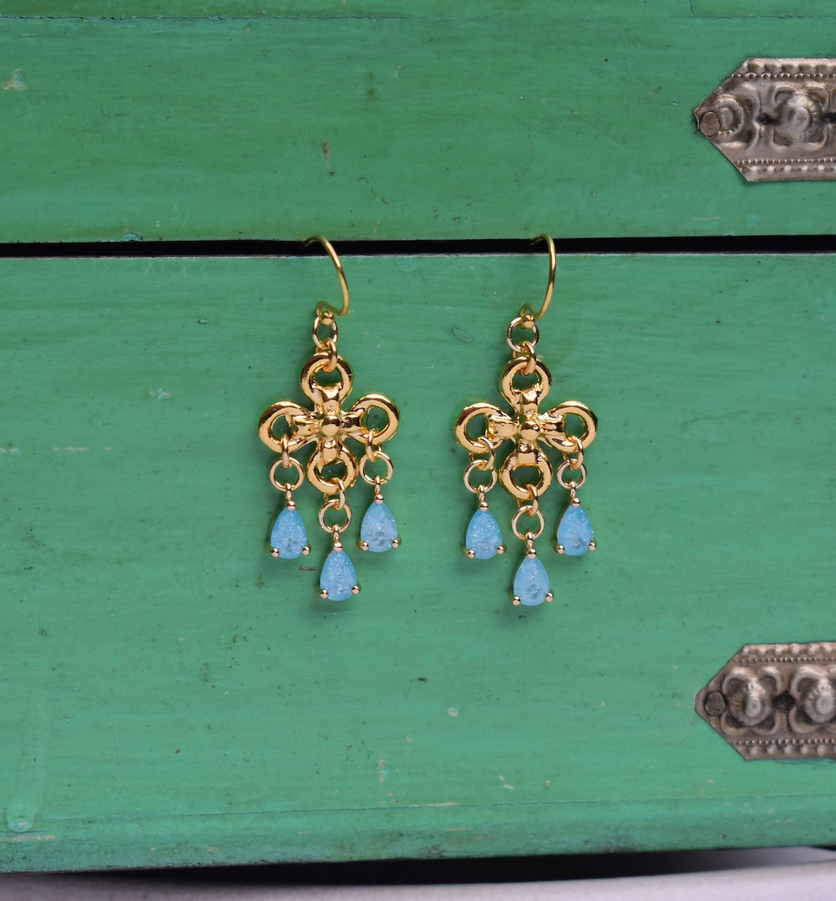 'Bianco' - Gold & azure drop earrings