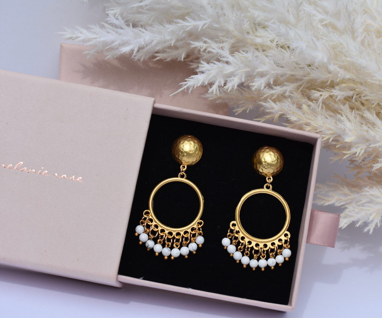 'Lucia' - Matte drop earrings