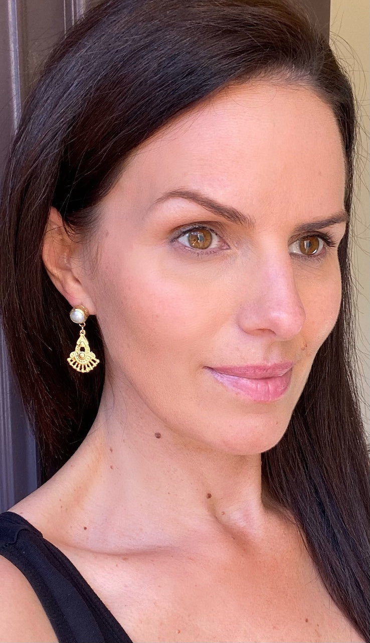 'Eve' - Gold drop earring