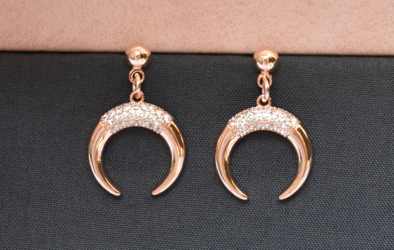 'Nalo' - Rose gold horn earrings
