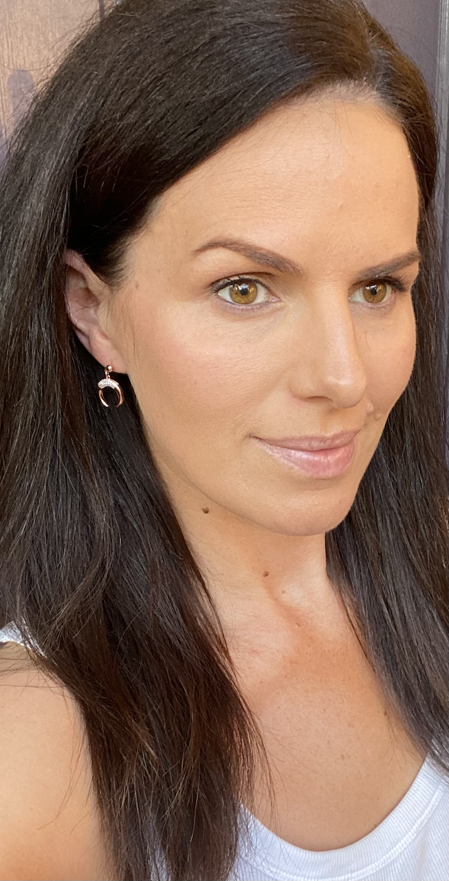 'Nalo' - Rose gold horn earrings