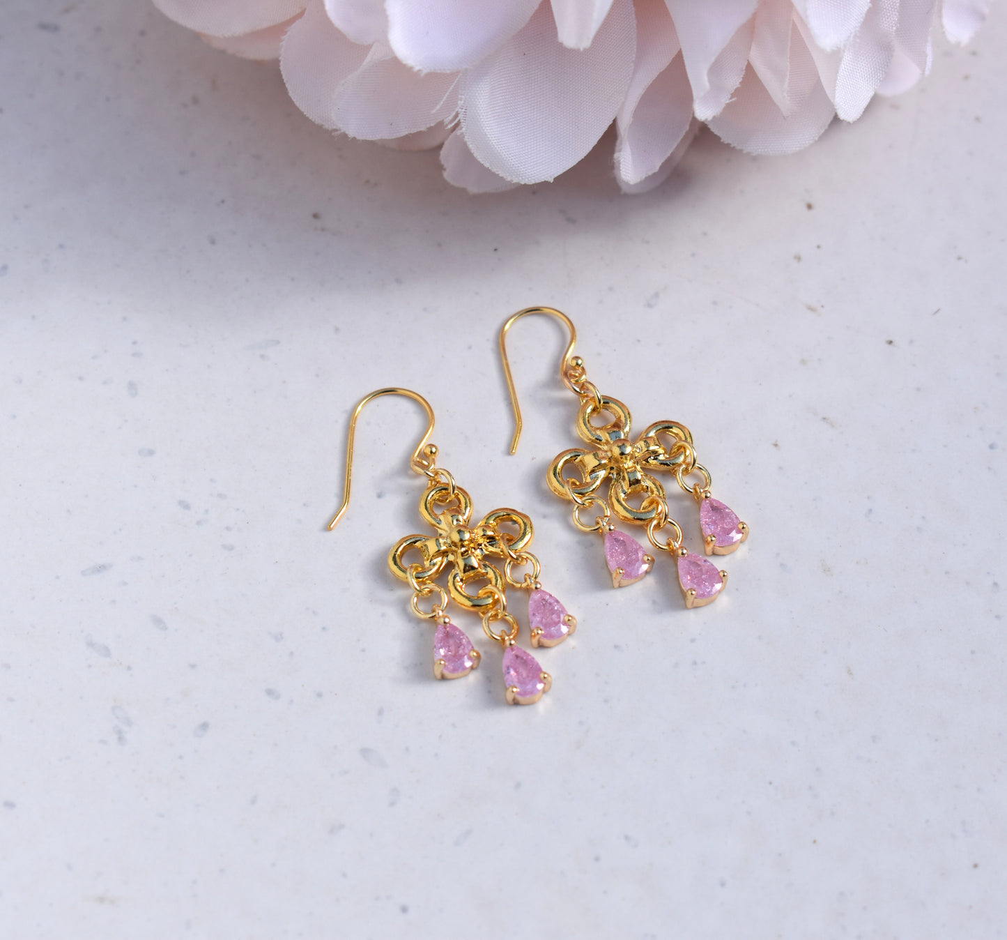 'Nia' - Gold and pink chandelier earrings