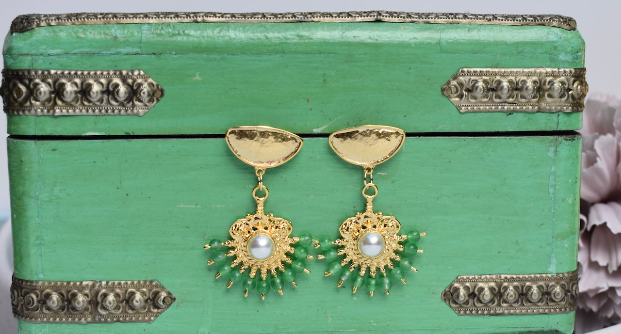 'Brisa' - Gold and Jade drop earrings