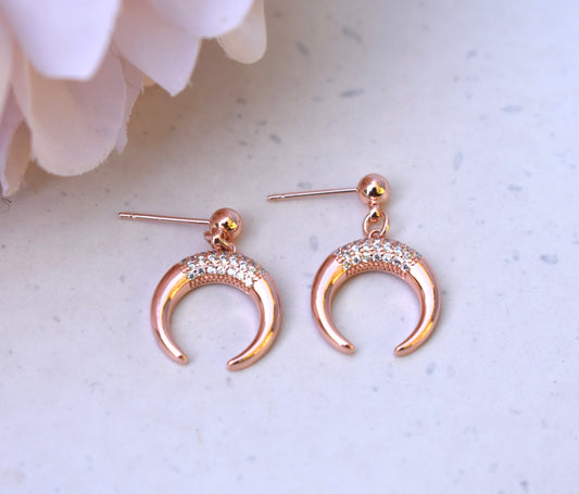 'Nalo' - Rose gold horn earrings