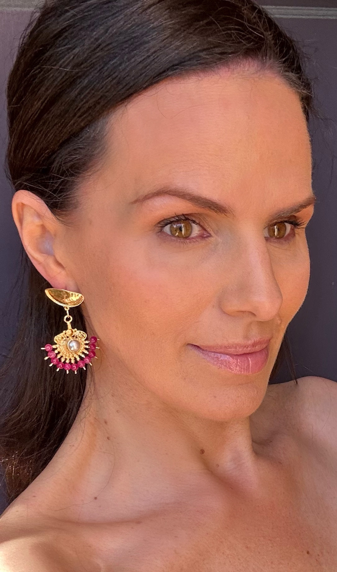 'Kiki' - Gold and pink drop earrings